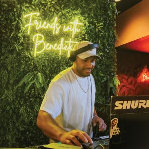 Event: Friday Night Party with DJ Noah